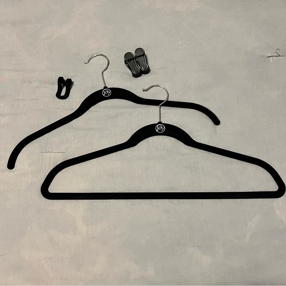 Huggable Hangers Joy Mangano - Black Closet Set - Picture 1 of 6